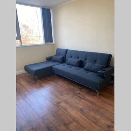 3 Bed Contemporary Crewe Apartment Екстер'єр фото