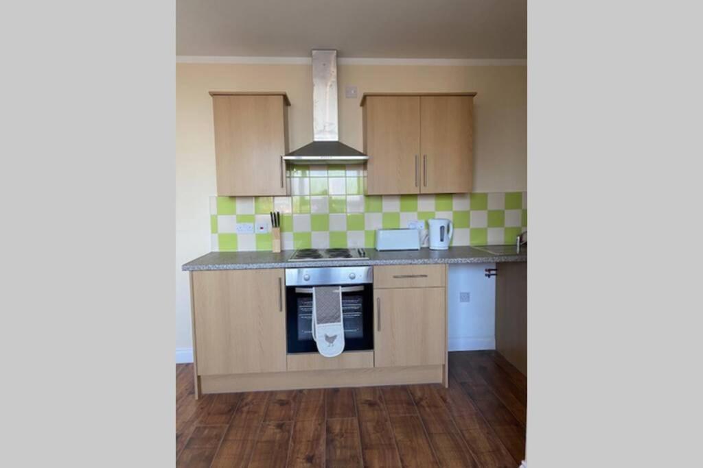 3 Bed Contemporary Crewe Apartment Екстер'єр фото