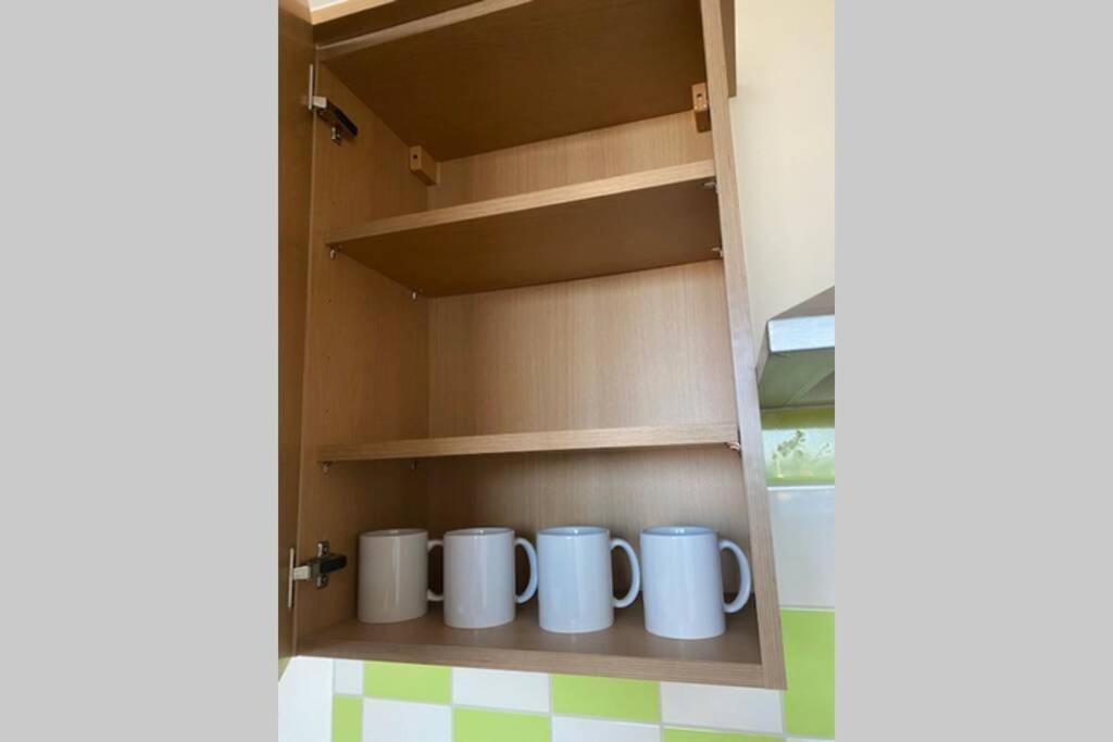 3 Bed Contemporary Crewe Apartment Екстер'єр фото
